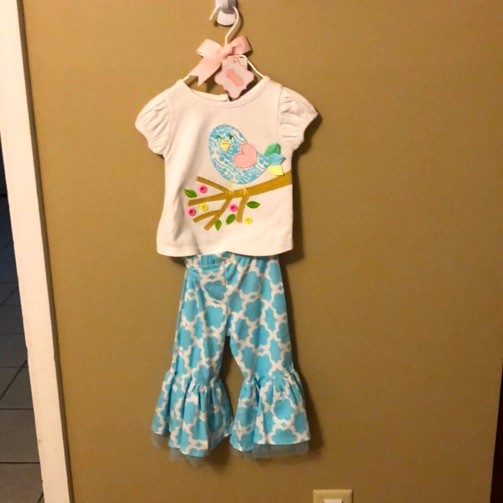 Mud pie infant outfit, never worn, new with tags